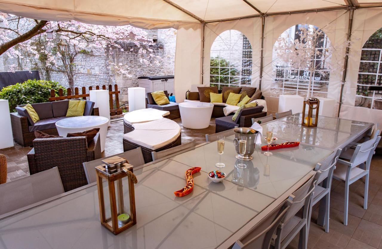 L'Ame Des Hospitaliers Bed & Breakfast Courteuil Bagian luar foto