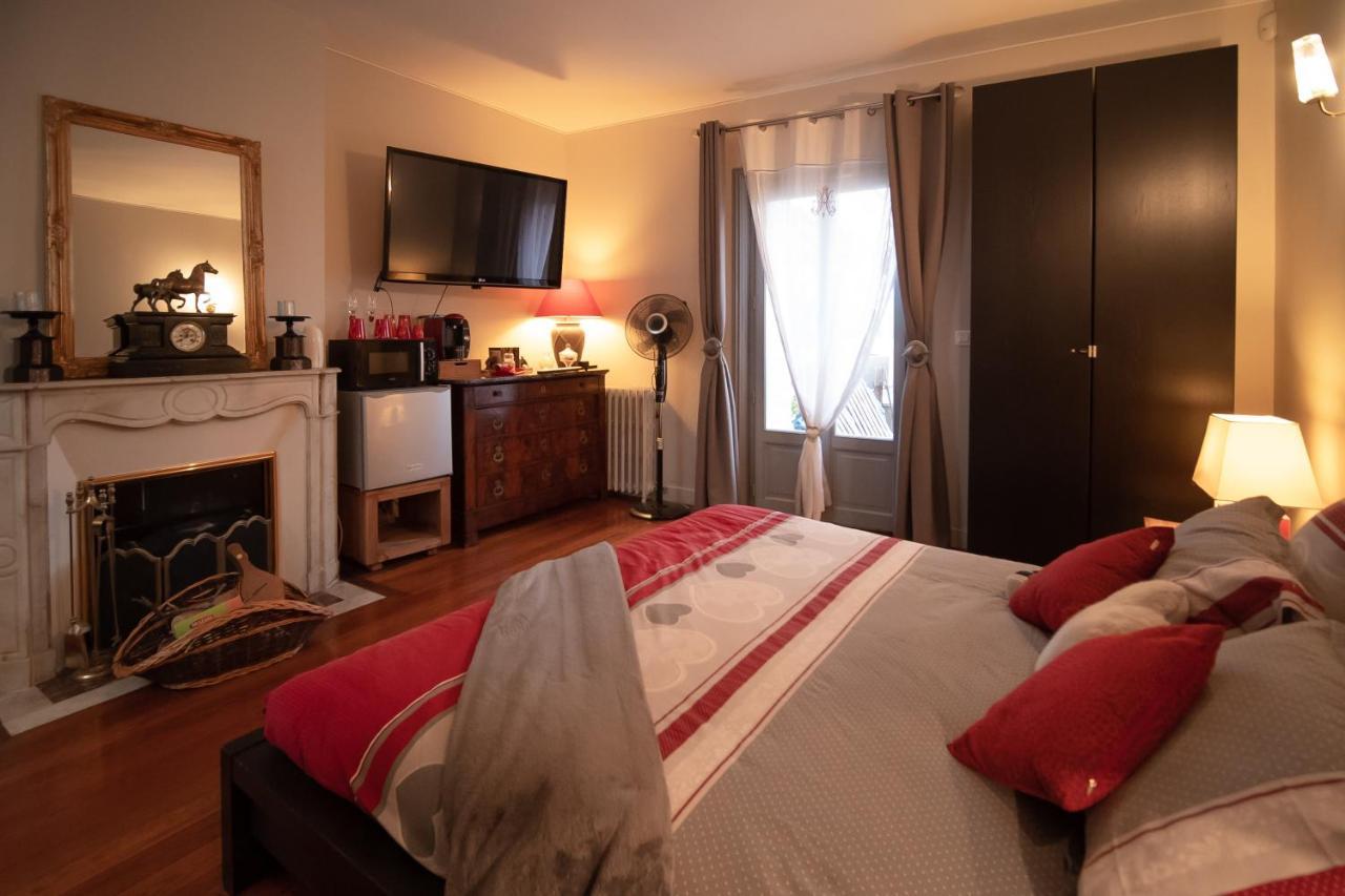L'Ame Des Hospitaliers Bed & Breakfast Courteuil Bagian luar foto